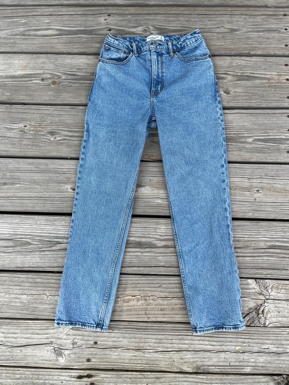 Abercrombie & Fitch Women's Light Blue Straight-Leg Jeans